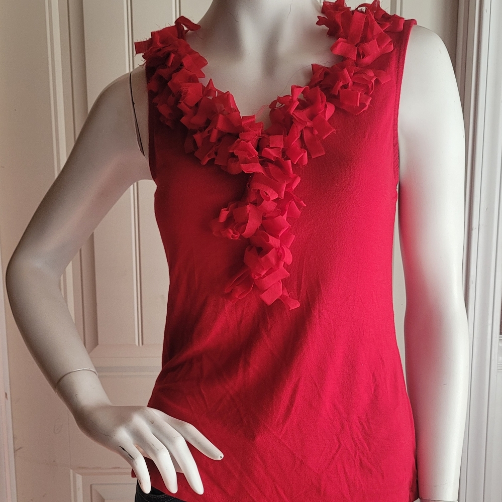 Cable & Guage Red Ruffled Sleeveless Tank Top S